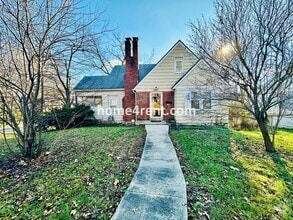 Building Photo - 1347 E 76th St