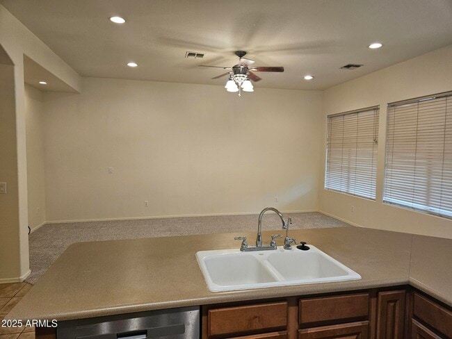 Building Photo - 4692 S Calico Rd