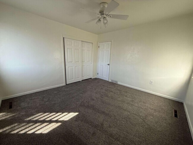 Foto del edificio - 9375 CO-66