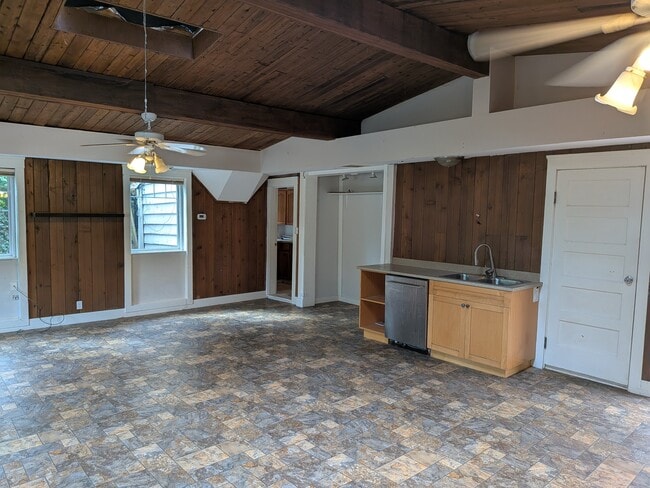 Building Photo - 46520 Clayton Ave