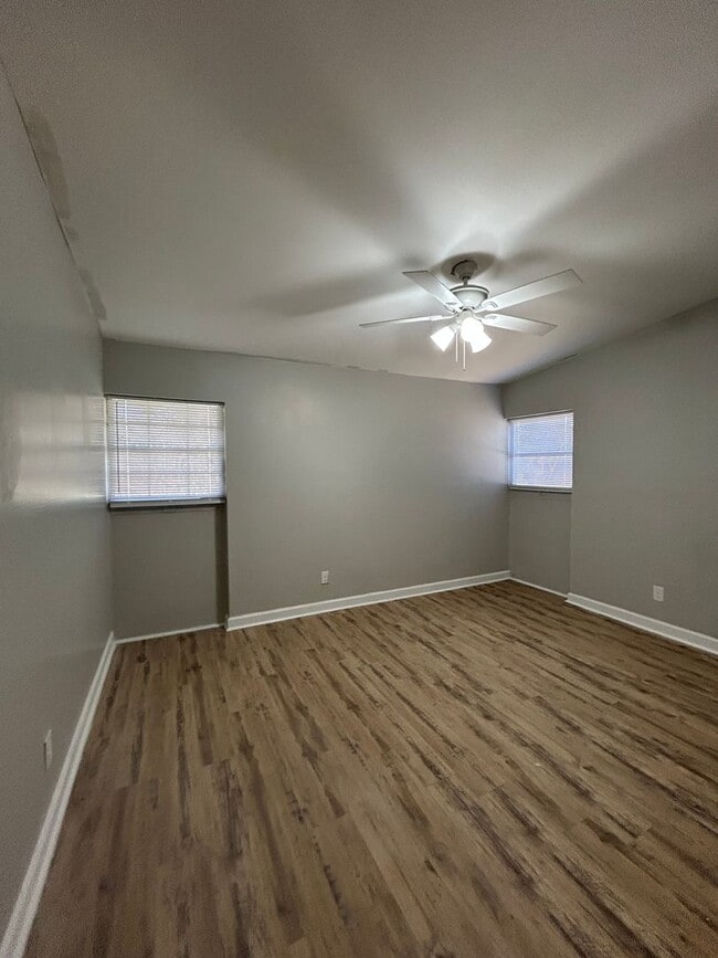 Foto del edificio - Move in now!