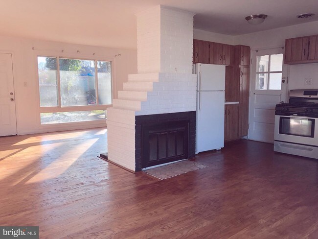 Foto del edificio - 7407 Hogarth St
