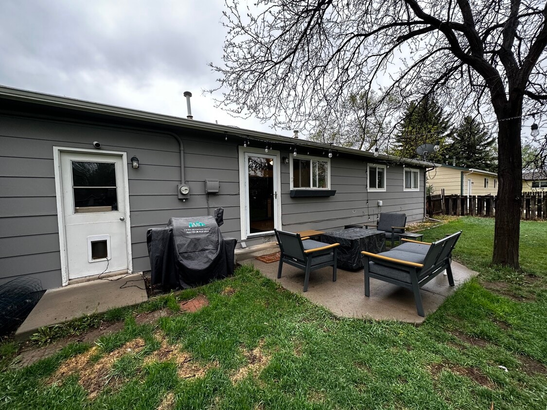 Primary Photo - 709 Ponderosa Dr