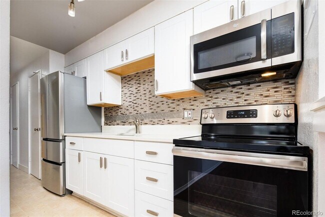 Foto del edificio - 3300 S Clarkson St