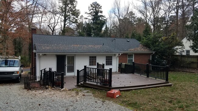 Building Photo - 4208 Starmount Dr