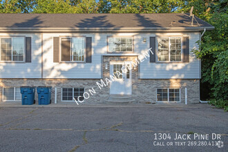 Building Photo - 1304 Jack Pine Way