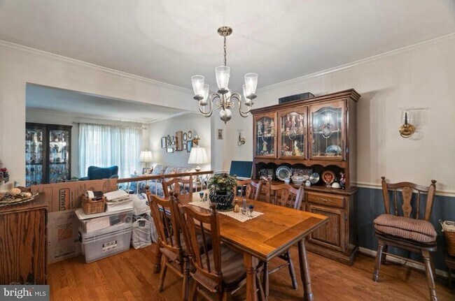 Foto del edificio - 7720 Bristol Square Ct