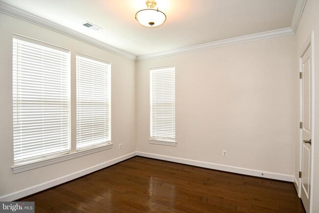 Building Photo - 13825 Estuary Pl