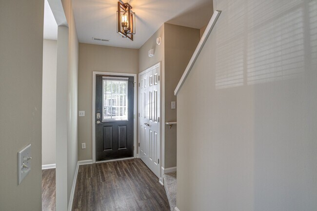 Foto del edificio - 5101 Echo Ridge Rd