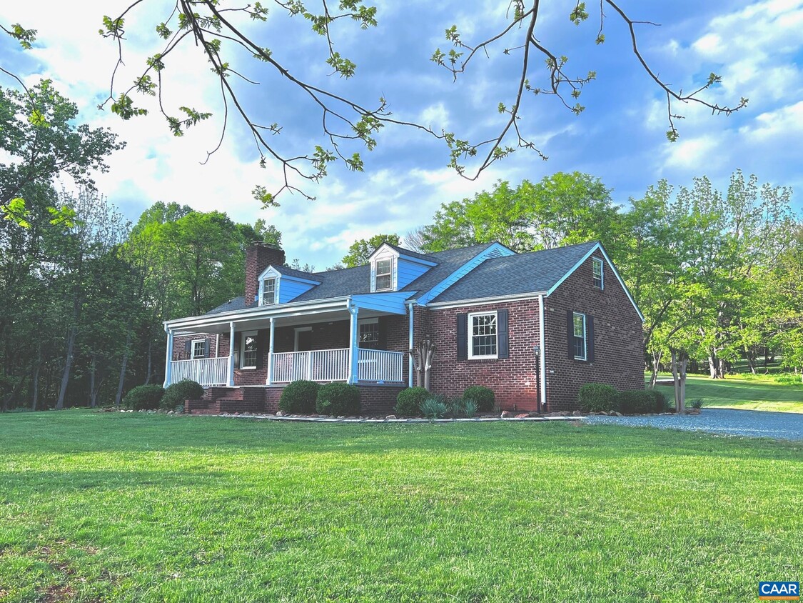 Foto principal - 2278 Hansens Mountain Rd
