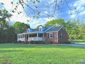 Building Photo - 2278 Hansens Mountain Rd