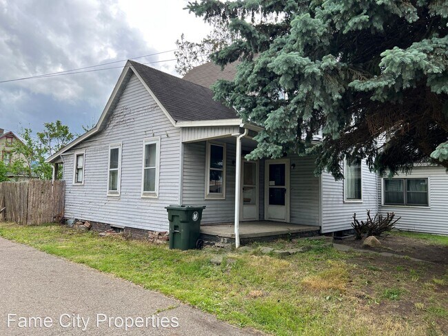 Building Photo - 4 br, 1 bath House - 1100 5th St SW