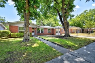 Building Photo - 430 Beryl Dr