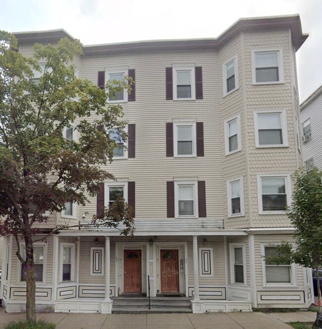 Building Photo - 17 Aspinwall Ave