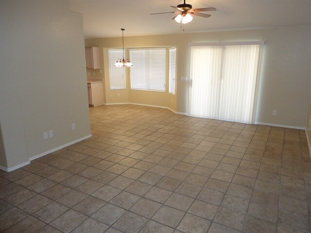 Foto del edificio - 2392 E Remington Pl