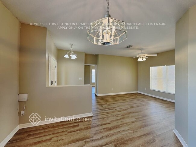 Building Photo - 3115 Victoria Dr