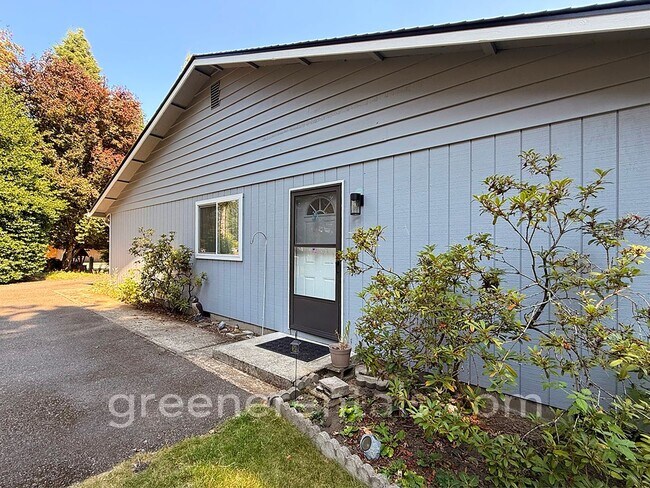 Foto del edificio - 7625 Trails End Dr SE