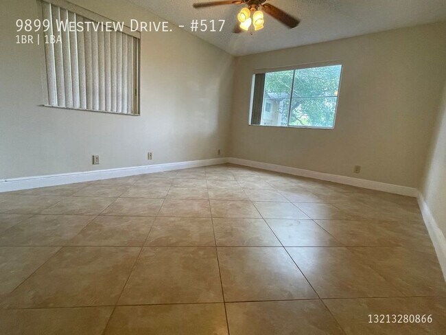 Building Photo - 9899 Westview Dr
