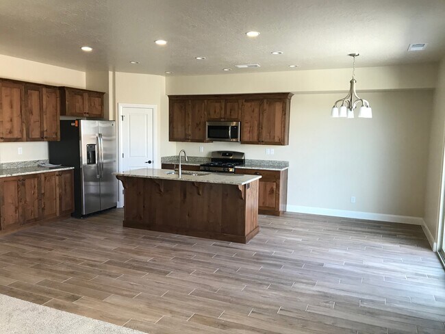 Building Photo - 509 N 530 W