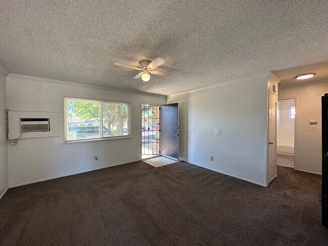 Foto del edificio - 1709 Evergreen Ave