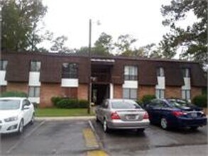 Building Photo - 615 Carter Ln