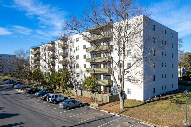 Foto del edificio - Hampshire House Apartments