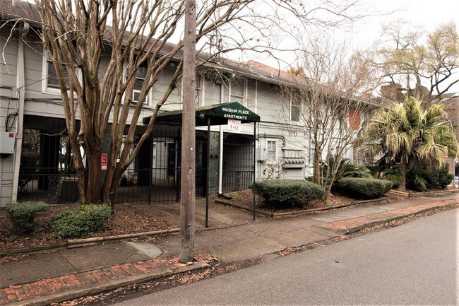 Foto del edificio - 1011 Bartlett St
