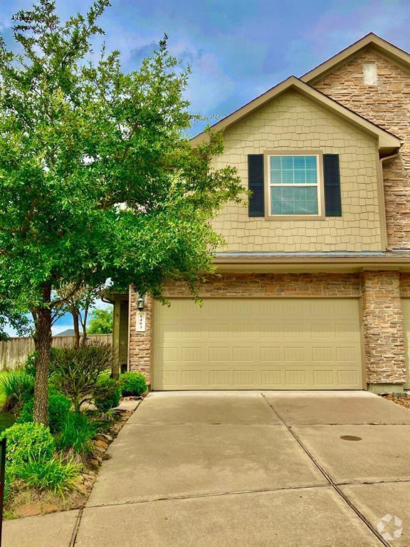 Building Photo - 6483 Calgary Woods Ln