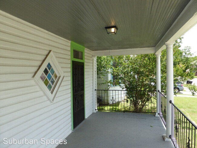 Foto del edificio - 3 br, 1 bath House - 815 W. Russell Pl.
