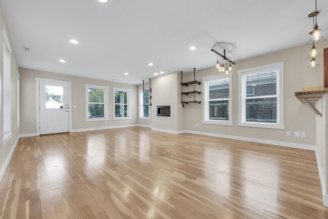 Foto del edificio - 3323 Clayton St