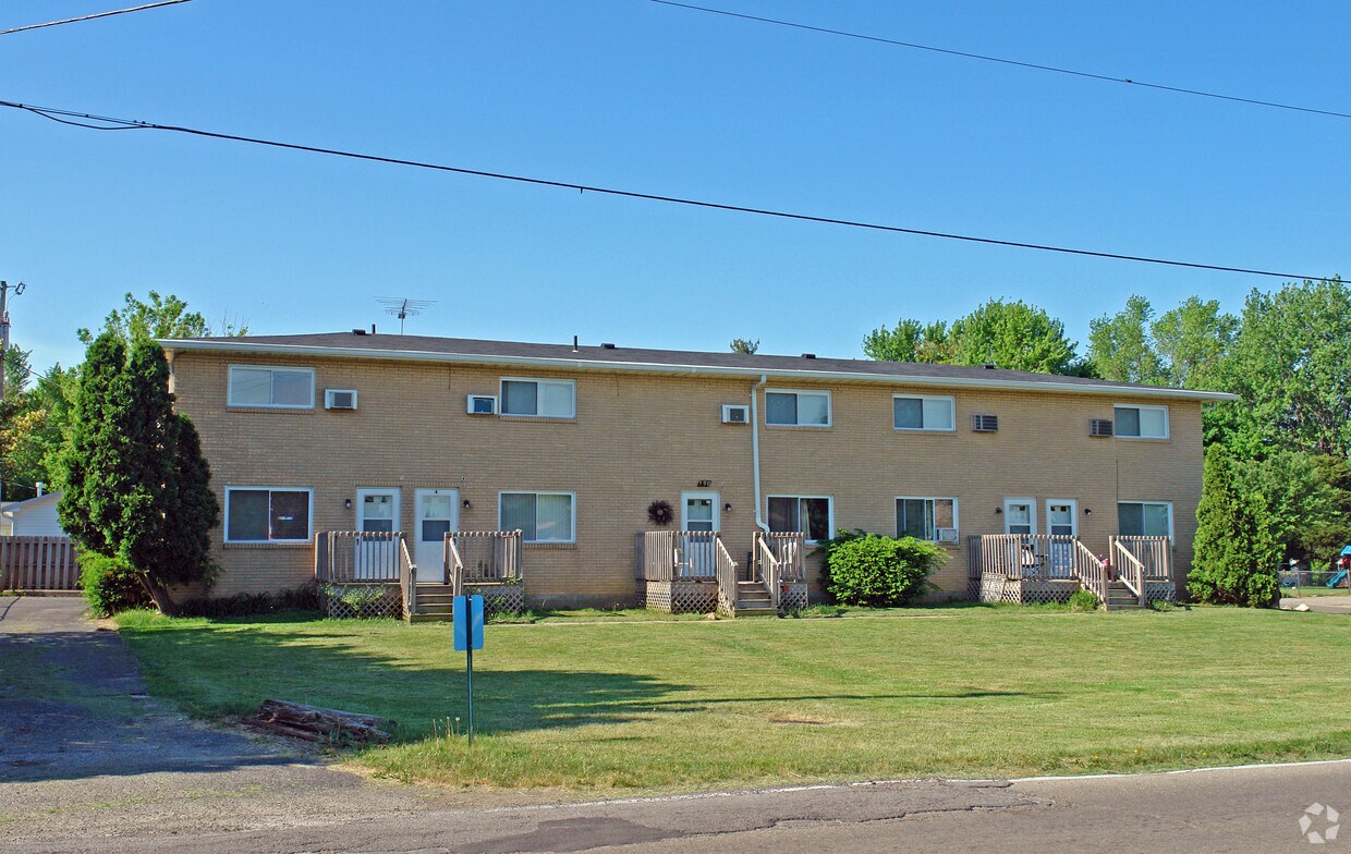 Building Photo - 190 W Funderburg Rd