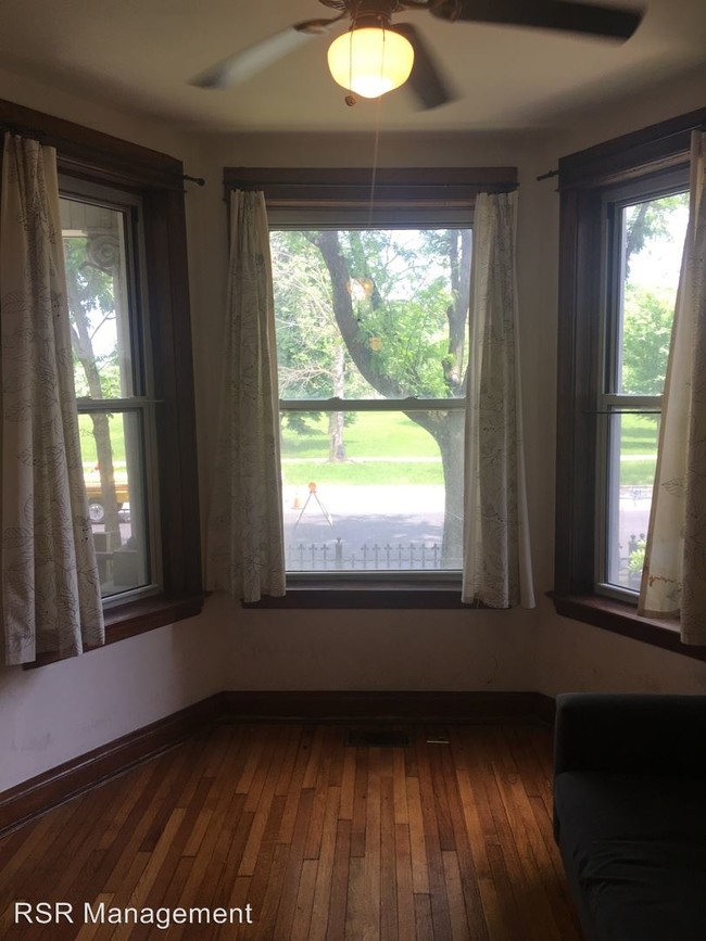 Foto del edificio - 1518 N Kedzie Ave