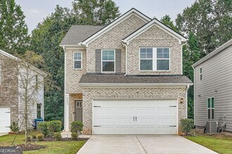 Building Photo - 4630 Blake Lp