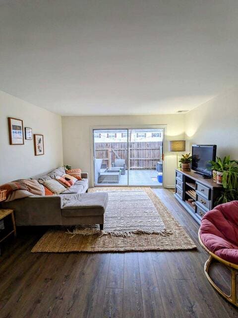 Foto del edificio - 829 McClain Rd