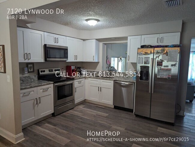 Foto del edificio - Temple Terrace Pool Home