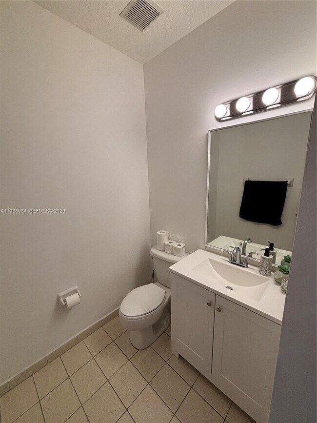 Foto del edificio - 2914 SE 15th Terrace