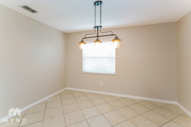 Building Photo - 14013 Fullerton Dr