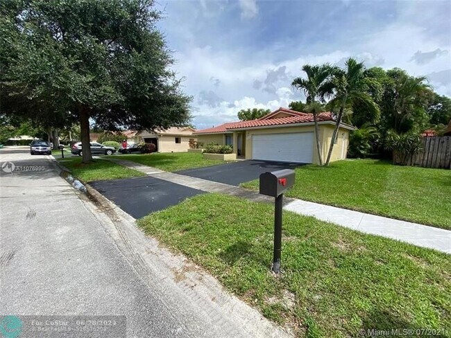 Foto del edificio - 9658 NW 28th Ct