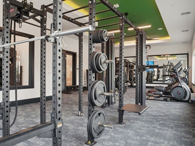 Foto del edificio - 23100 Clay Rd