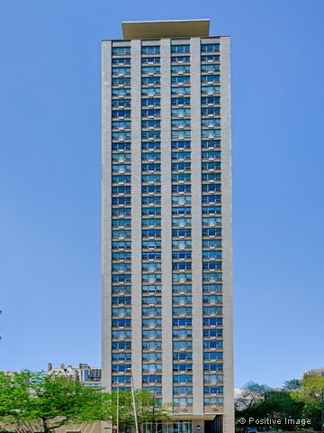 Foto principal - 1550 N Lake Shore Dr