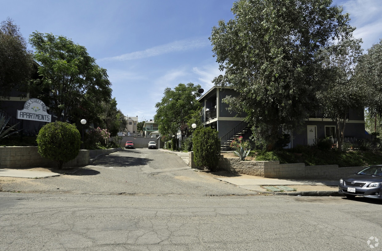 Building Photo - Peck Street Manor Apartments