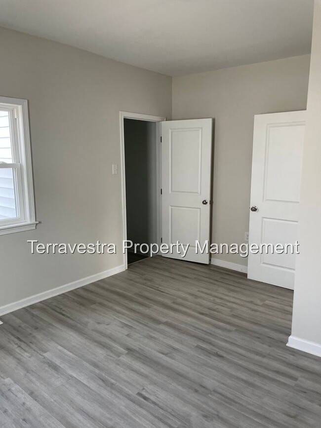 Building Photo - Newly Renovated 3 Bedroom in Carney's Point