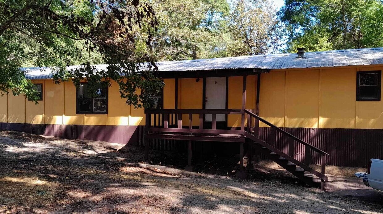 Foto principal - 702 Carlton Dr