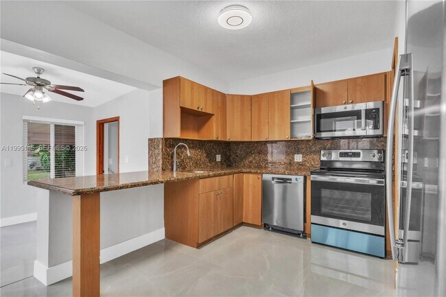 Building Photo - 51 SW 59th Ave