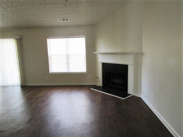 Building Photo - 4915 Markim Forest Lane