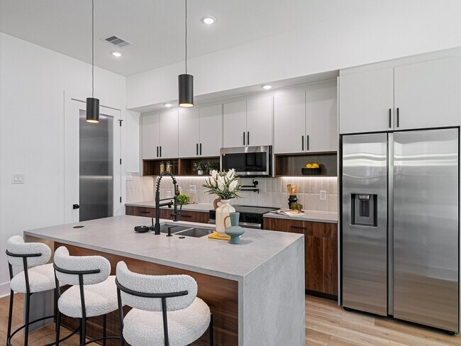 Foto del edificio - 8318 Williamsdell St