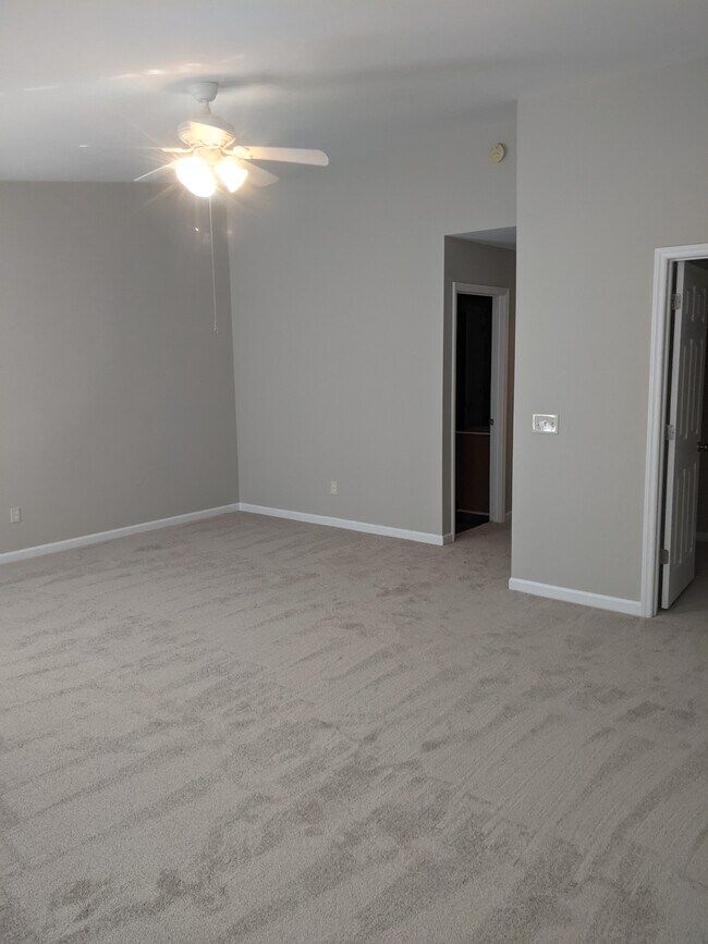 Foto del edificio - 330 Gilman Ln