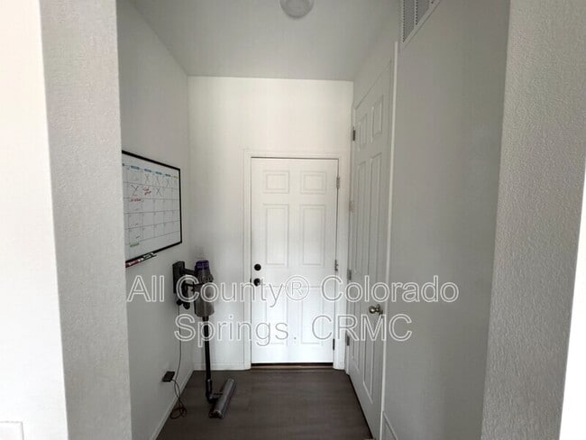 Building Photo - 4907 Wolf Moon Dr