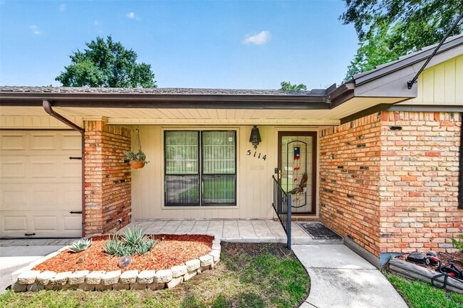 Photo - 5114 Beechnut Street Unit House