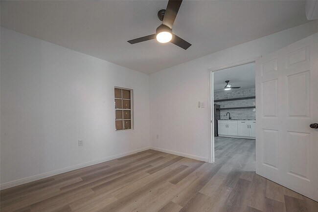 Foto del edificio - 3320 Hays St